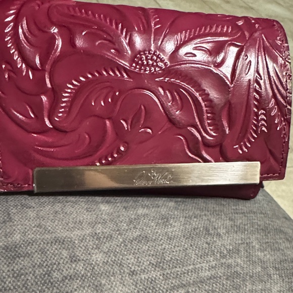 NWOT Chauny Magenta Embossed Leather Clutch - Picture 1 of 6